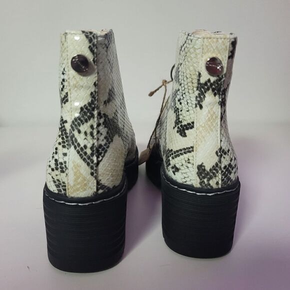 Seven7 footwear Zoe snake platform bootie, 8 - Picture 9 of 11